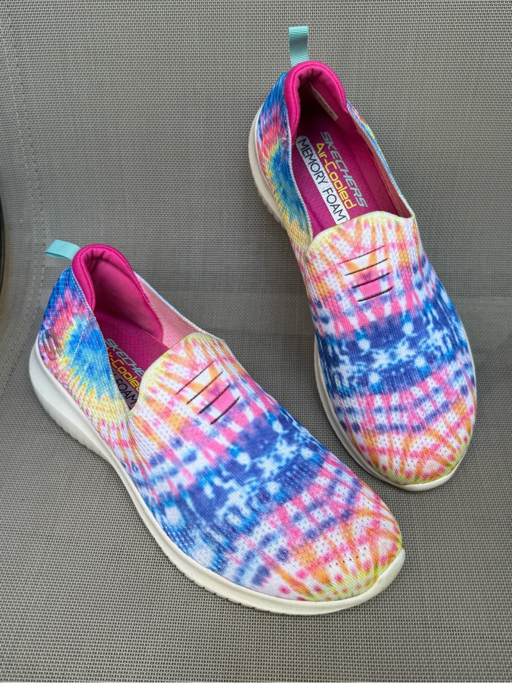 Skechers Ultra Flex Harmonious Slip on Sneakers Loafers Tie-Dye Women’s size 9.5